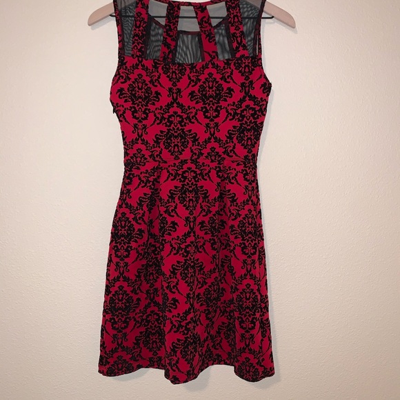 Sweet Storm short sleeveless dress - Picture 5 of 10